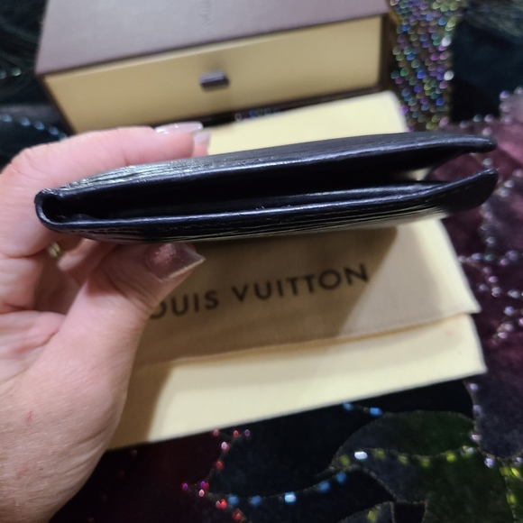 Louis Vuitton Wallet - Picture 5 of 16